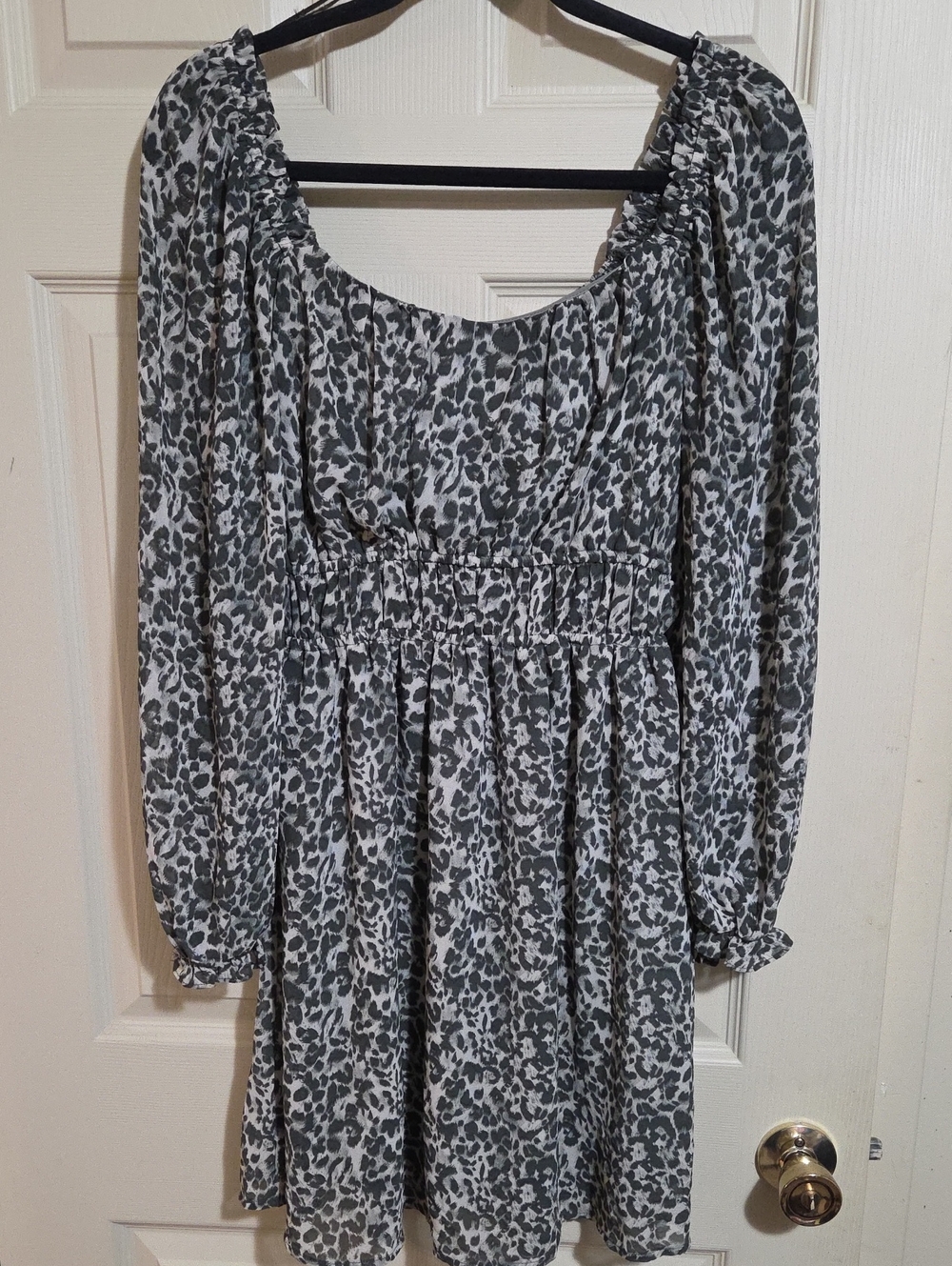 L Love Grey/Green Leopard Print Smocked Waist Long Sleeve Dress